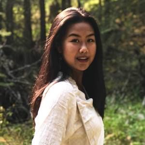 Meet your Posher, Jenelle